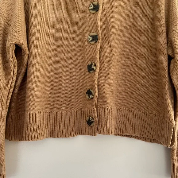 Quince Organic Cotton Cropped Cardigan Sweater Camel Brown Faux Horn Button Sz M - Picture 7 of 16